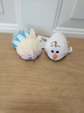 Disney Frozen Movie Elsa and Olaf Tsum Tsum character plush figures pair